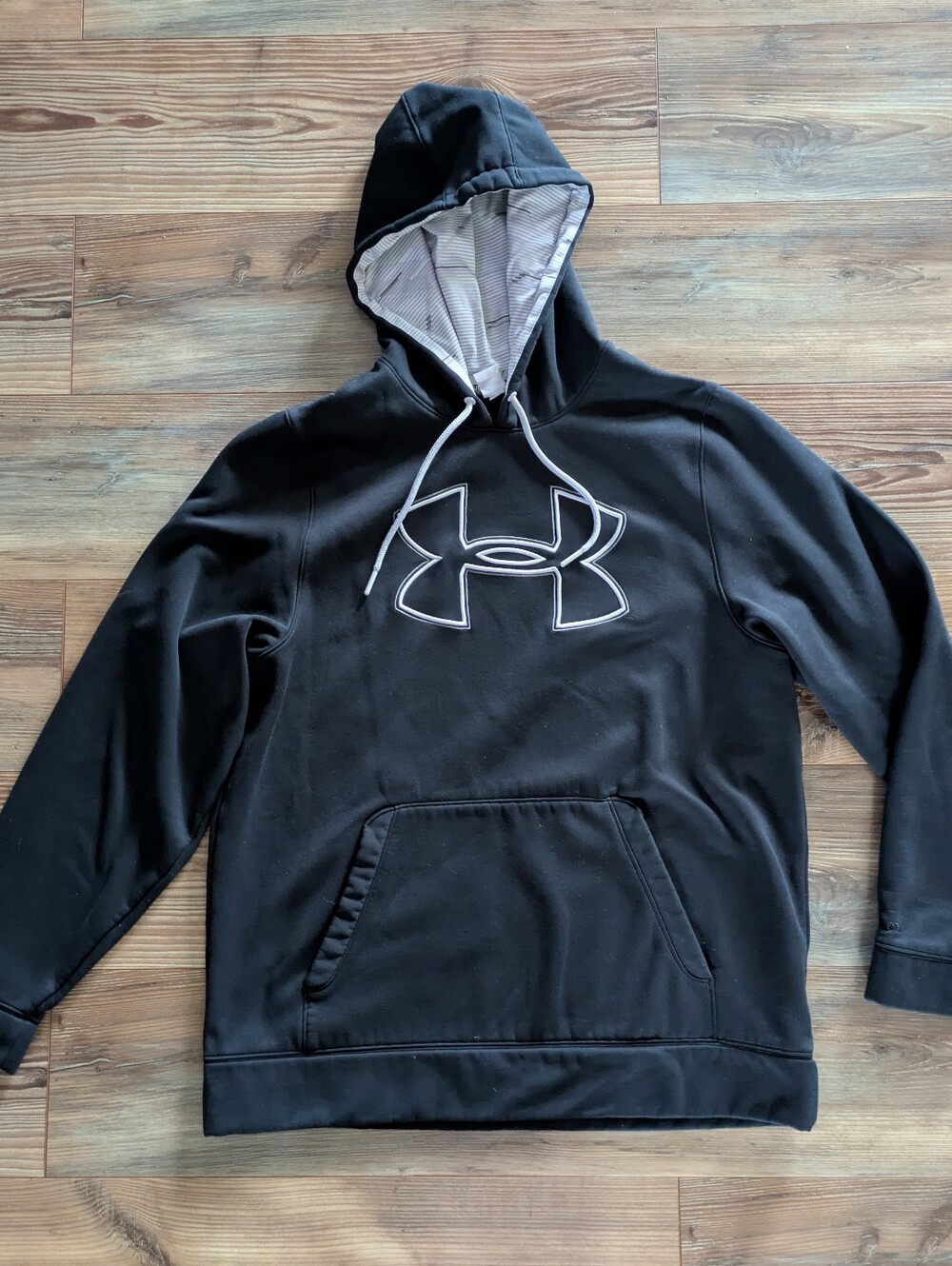 Under Armour Storm Loose Fit Black White & Gray Athletic Hoodie‎ Large